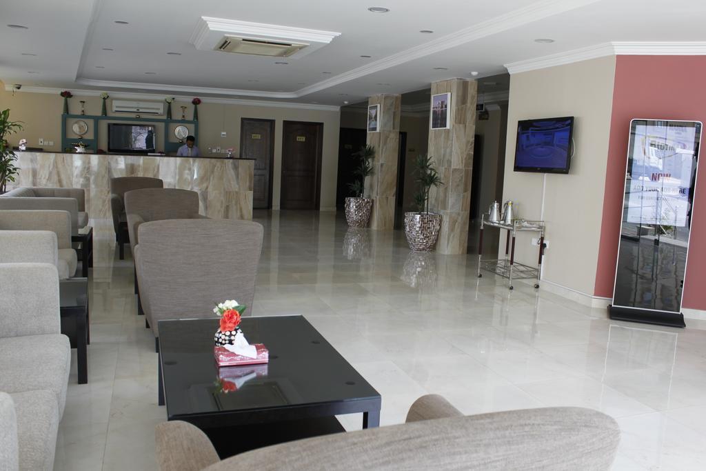 Plaza Home Khobar Quarto foto