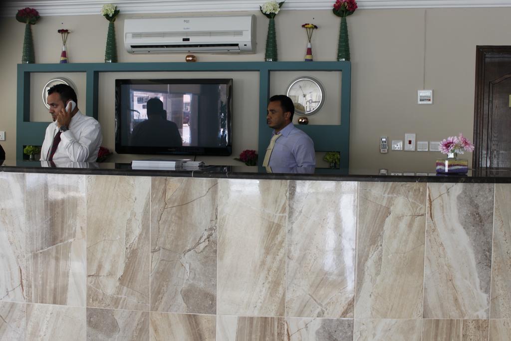 Plaza Home Khobar Quarto foto